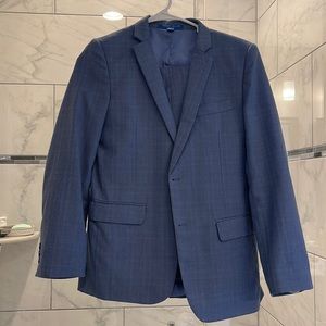 Perry Ellis 14 suit.